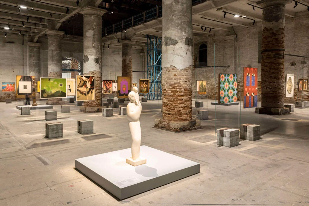 Lina Bo Bardi‘s a cavaleta Exhibition’s view at Arsenale